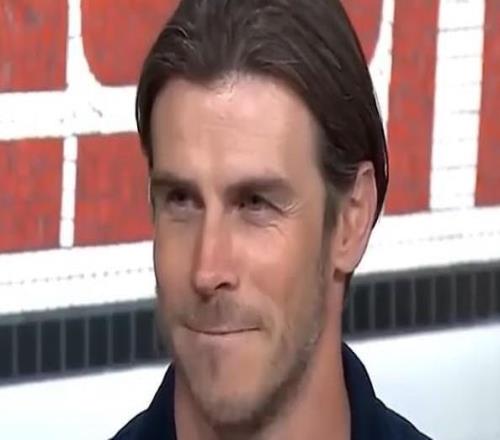 贝尔谈皇马任意球分工：右边归我，左边