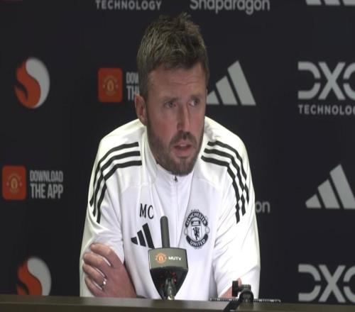 卡里克：谢什科状态很好，我对他的表现