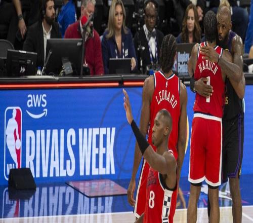 小卡复出24分快船险胜湖人东契奇32