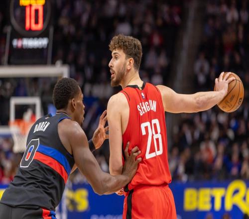 近15个客场第4胜，申京19分5助攻却遭批评，杜兰特反应太真实