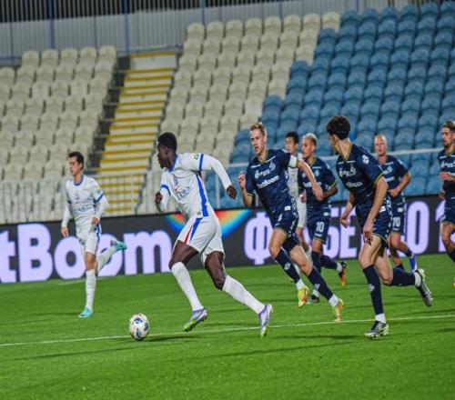 5714！上海双雄被虐！申花不敌迪纳摩拉