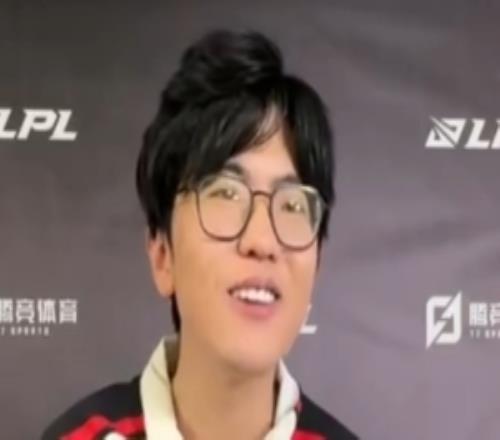 jiejie：时间转变让自己变得更成熟我觉得人生本就应该跌宕起伏