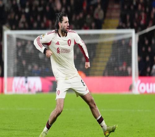 索博斯洛伊本赛季禁区外打入5球，与