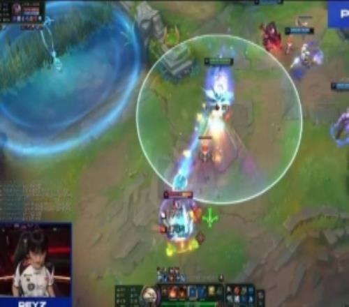 完美的团战输出！LCK放出peyz飞机团战第一视角