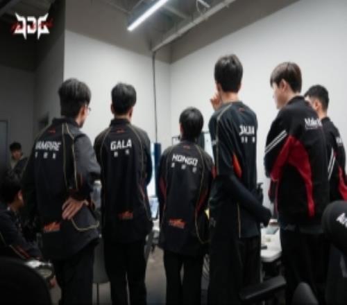 JDG发布赛后返图：积累经验，调整状态！