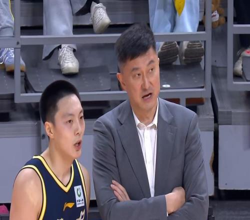 杜锋又看上一人广东队有望挖走2米0