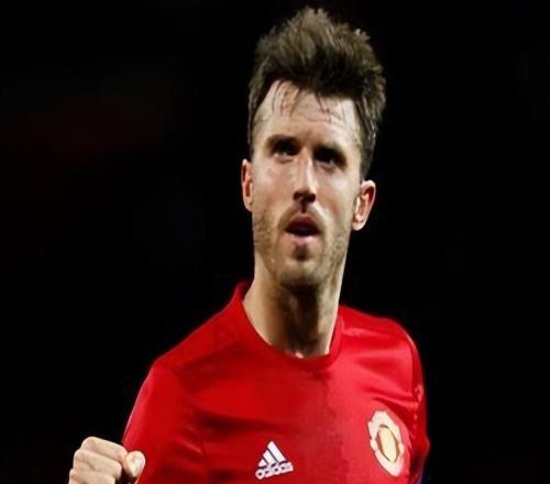 该改改了：对自己人加倍“不客气”，曼联名宿已成糟糕成绩导火索