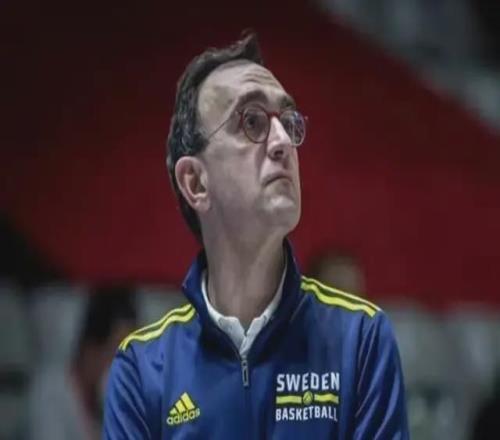 再次出山救火！曝乌戈接替杨鸣，成为辽宁男篮新主帅