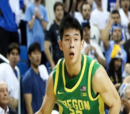 13+10有飞扣还有中投!徐昕完成蜕变霸榜盖帽他真可以学林葳了