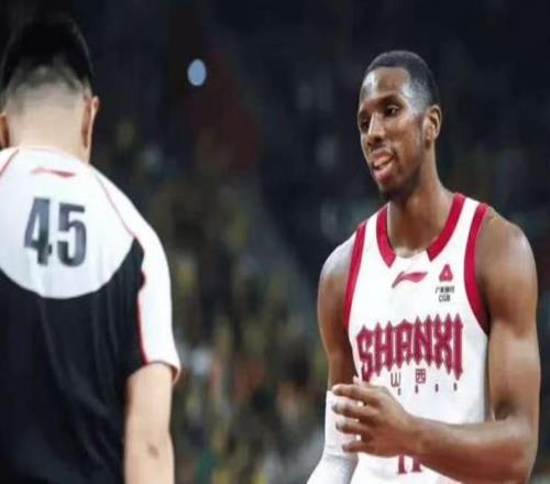 CBA最新消息！迪亚洛面临禁赛，周琦第一阶段报销