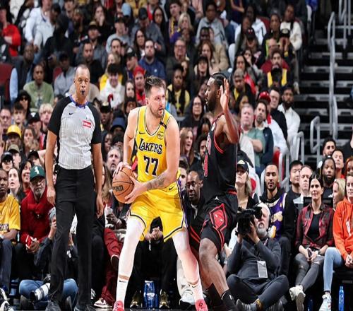 以攻代守的胜利湖人痛揍公牛,五小