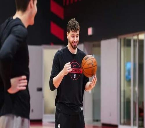 申京找回高效打法，轰33+9+6火箭1号位送14助攻只差投篮成核心