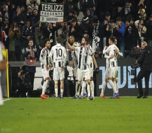 尤文3比0胜那不勒斯，积分紧追前四，斯帕莱蒂找到戴维使用说明书