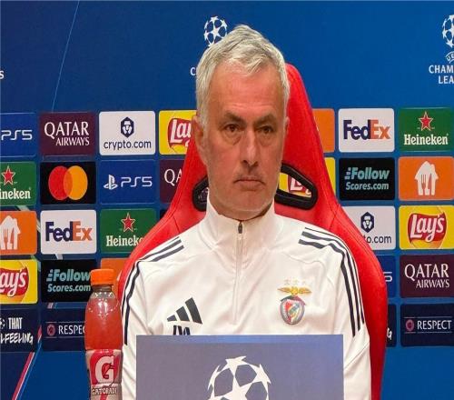 穆帅:没和阿韦洛亚联系过,我们之间不需要特意联系互祝好运