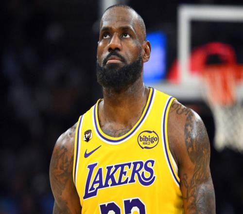 詹姆斯14分钟采访全文：完美生涯不由冠军定义没考虑过退役巡演