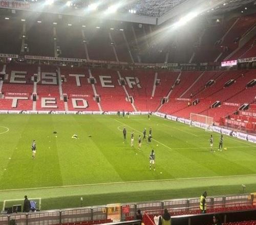 对富勒姆后，谢什科等曼联替补球员在助教带领下进行赛后训练