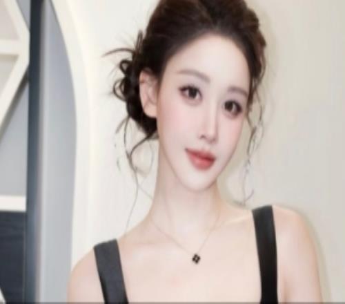 钱花不完了五五开前女友UU更新日常：衣服堆积如山