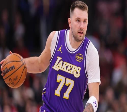 湖人100112尼克斯球员评价：东契奇良好，3人及格，5人低迷