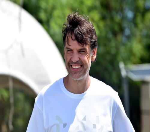 莫伦特斯指出皇马的场上表现出现严重失控，许多球员未能发挥在擅长位置的优势_西甲直播