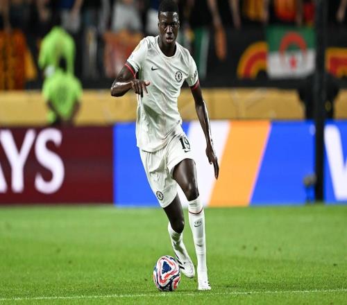 官方：切尔西从斯特拉斯堡召回后卫马马杜萨尔