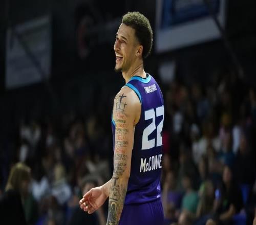 打出发展联盟生涯最强之战！火箭二队还有一个潜在的优质3D侧翼