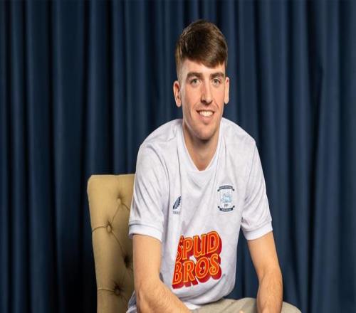 官方：布莱顿中场莫兰加盟英冠普雷斯顿，双方签约3.5+1年