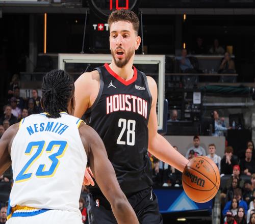 申京狂轰39+16+5！火箭3连胜擒步行者杜兰特伤停西亚卡姆27分