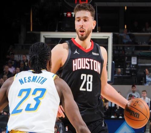 火箭拒逆转！申京39+16犯错，西卡27+5无力回天，探花13中4被弃用