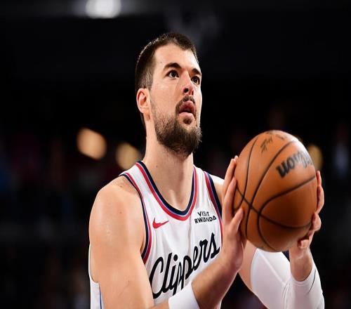 面对太阳打出大号两双数据，快船内线支柱终于打出了统治级表现