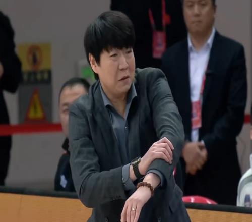 山东男篮错过23分大逆转，客场惜败天津，克里斯在场输了18分