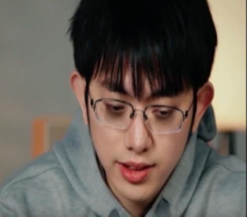 LPL官方发布踏雪寻梅系列宣传：Viper与Flandre决定半夜上号