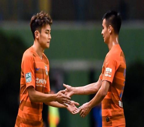 于根伟慌了津门虎深陷降级泥潭，顾不上年轻化，又签两名老将！