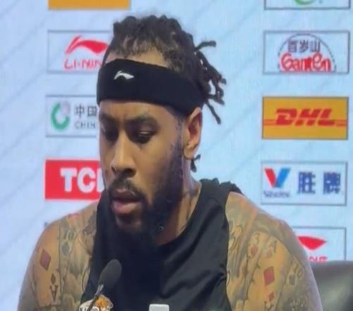 胜江苏发布会！乌戈强调打出了风格、点出重组，莫兰德赞乌戈能力