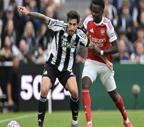 跟队记者：纽卡方面私下怀疑有人正在为托纳利的离开做铺垫