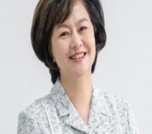 这真是我的青春鞠萍姐姐六一儿童节退休已经陪伴我们四十多年