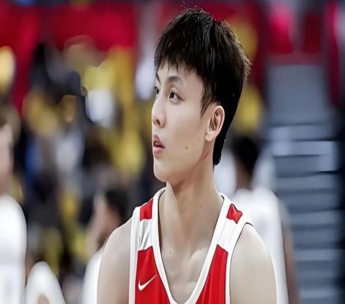 晚上10点！中国男篮最新大名单出炉：徐杰和庞峥麟入选，周琦无缘