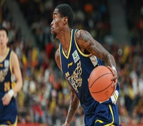 广东宏远拒绝输球！杜锋全力出击，五大主力缺席，央视直播