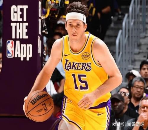 湖人战费城被看好，重回主场兵强马壮，对手两核心拖后腿