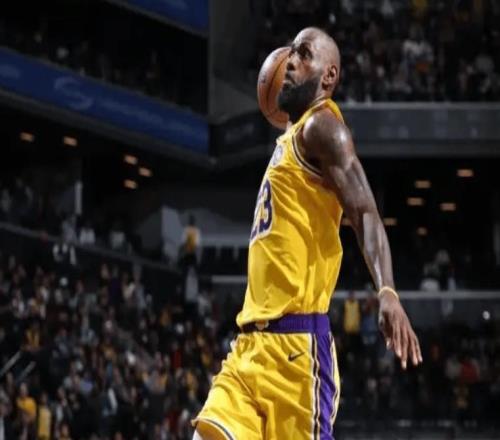 狂胜31分，爆冷30分惨败！NBA最神奇的队伍，总冠军又有悬念了