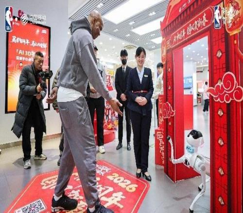 中国移动咪咕携手NBA传奇球星马布里，深度宠了一把湖南球迷