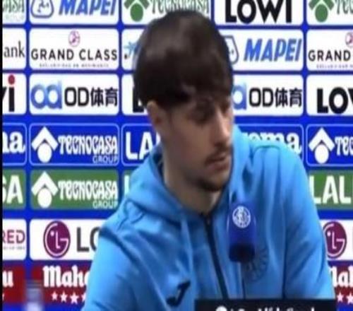 你也是C罗比尔曼切维奇在发布会上将面前的可乐挪走