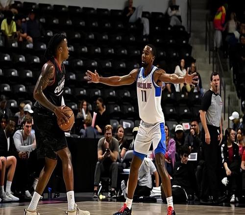 一次又一次爆砍高分，雷霆二队后场新秀直接打爆了勇士二队