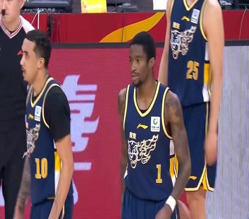 重磅！广东最适合的大外援曝光，朱芳雨有望引进2米08暴力中锋