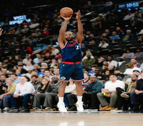 快船交易哈登首战狂输33分：小卡连续29场20+创纪录暂缓北伐