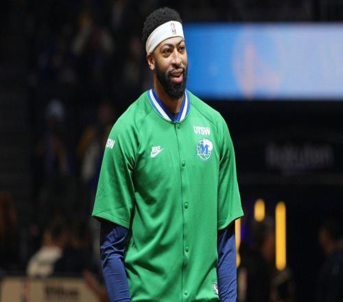 独行侠球迷对安东尼戴维斯被交易至奇才的反应，可谓五味杂陈