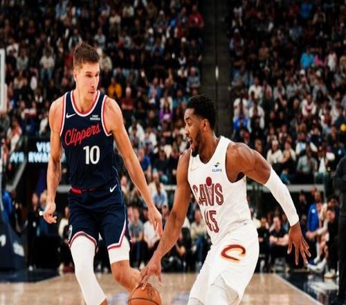 米切尔29+5+9+4阿伦两双，小卡25分难救主，骑士33分血洗快船