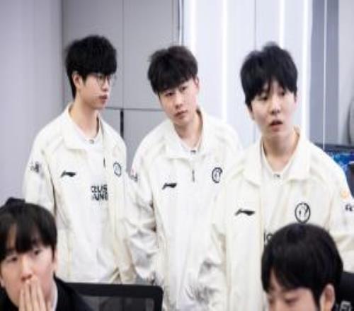 iG不敌WBG，iG总战绩2胜8负，登峰组第六的战绩参与骑士之路