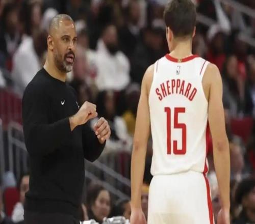 火箭打法太鸡肋了！没三分完全逆版本，乌度卡无进攻战术摧毁上限