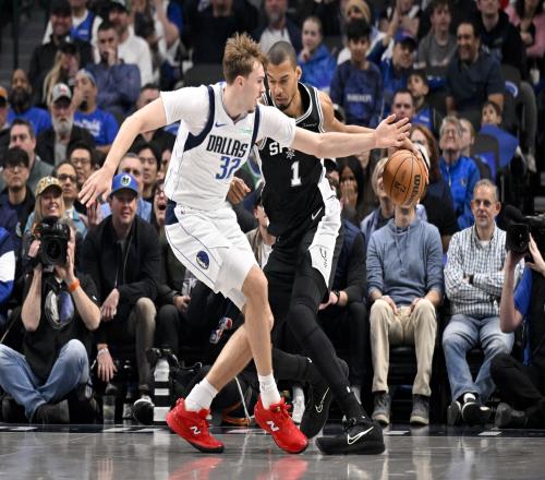 文班和弗拉格的对决：谁才是真正的纸上谈兵之王_NBA直播