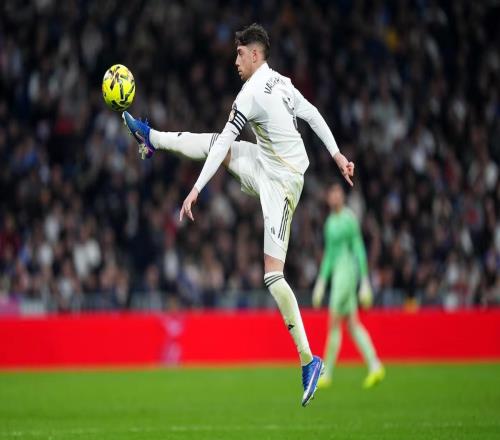 阿斯：阿韦洛亚希望皇马球员踢惯用位置，巴尔韦德将回到中场